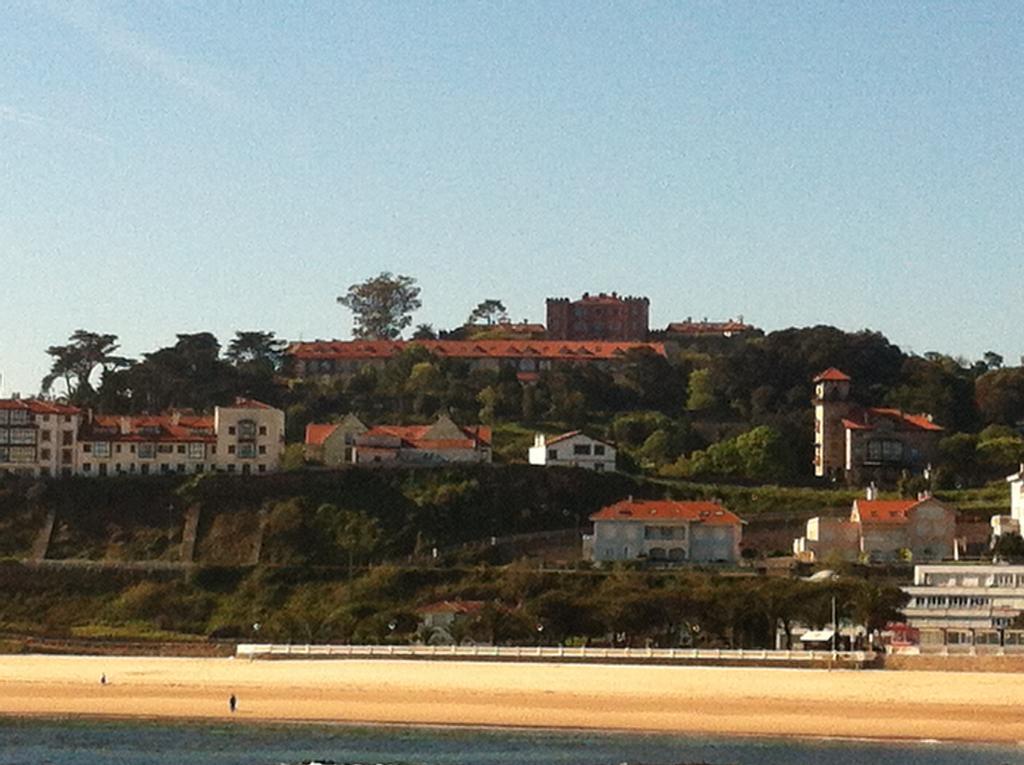 Apartamentos Mar Comillas Exteriör bild