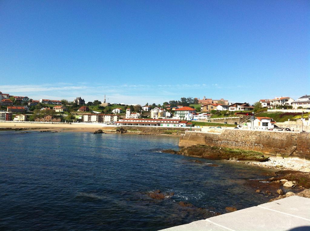 Apartamentos Mar Comillas Exteriör bild