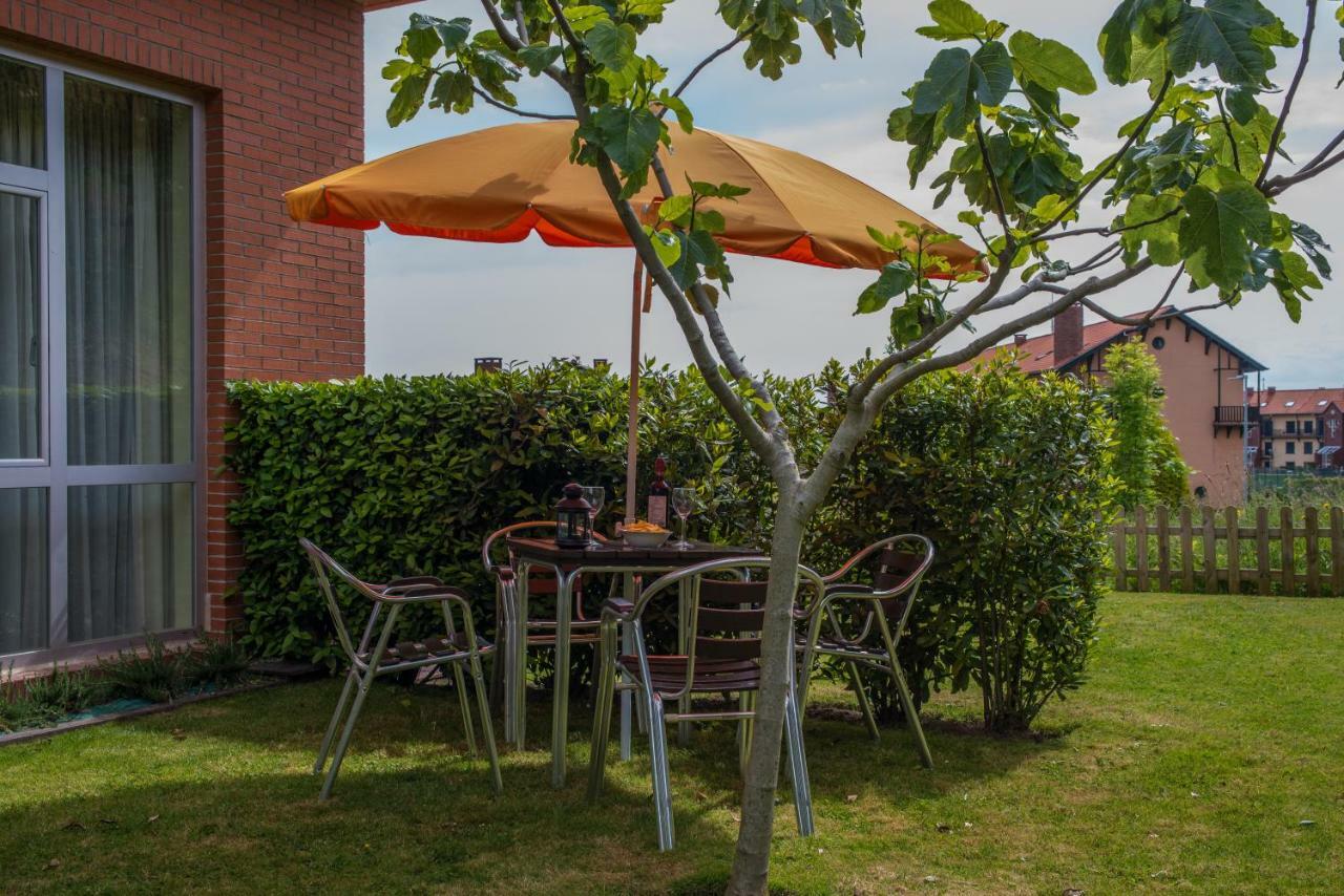 Apartamentos Mar Comillas Exteriör bild