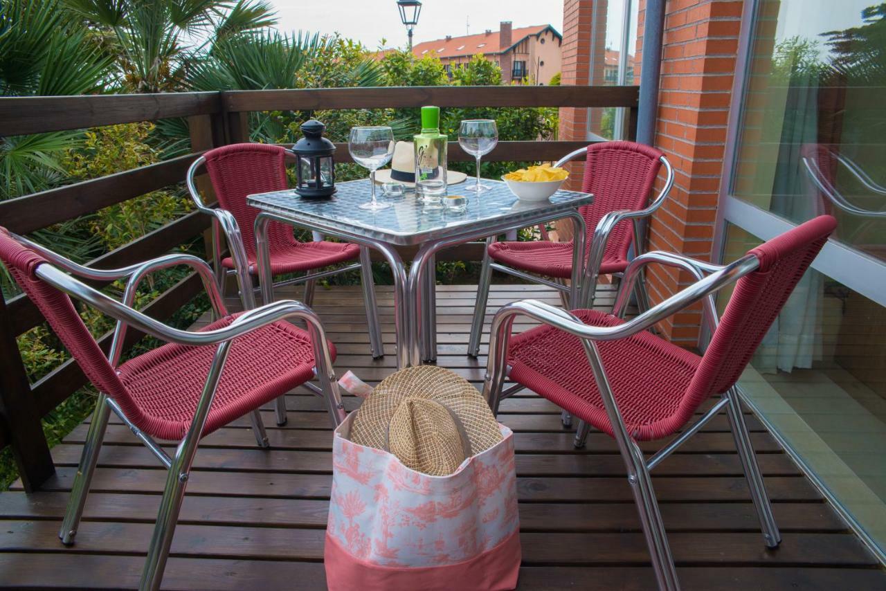 Apartamentos Mar Comillas Exteriör bild